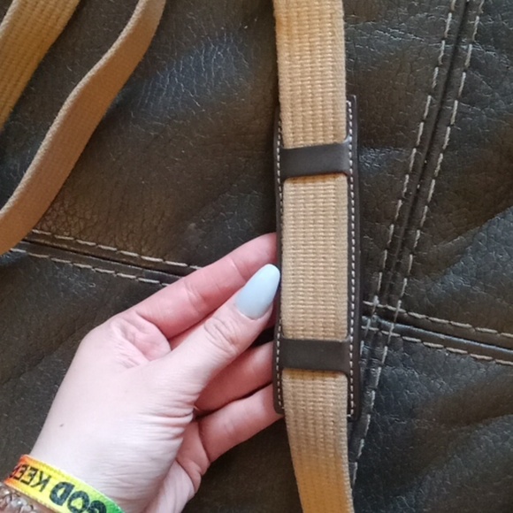 COACH Signature Crossbody EUC - Picture 5 of 16